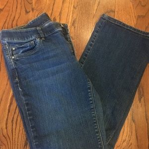 White House Black Market / Boot Leg La Blanc Jean